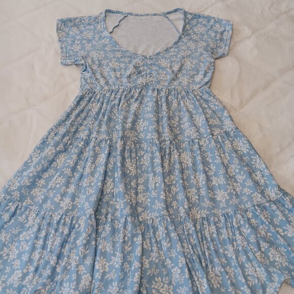 No Boundaries light blue/white floral dress - Picture 2 of 12